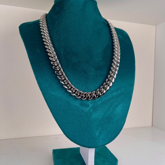 Cuban Chain For Men - Picture 3 of 4